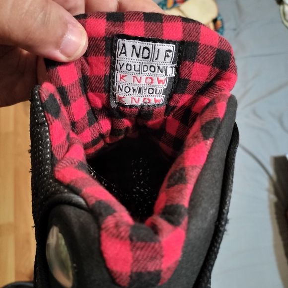 Jordan's - Picture 2 of 12